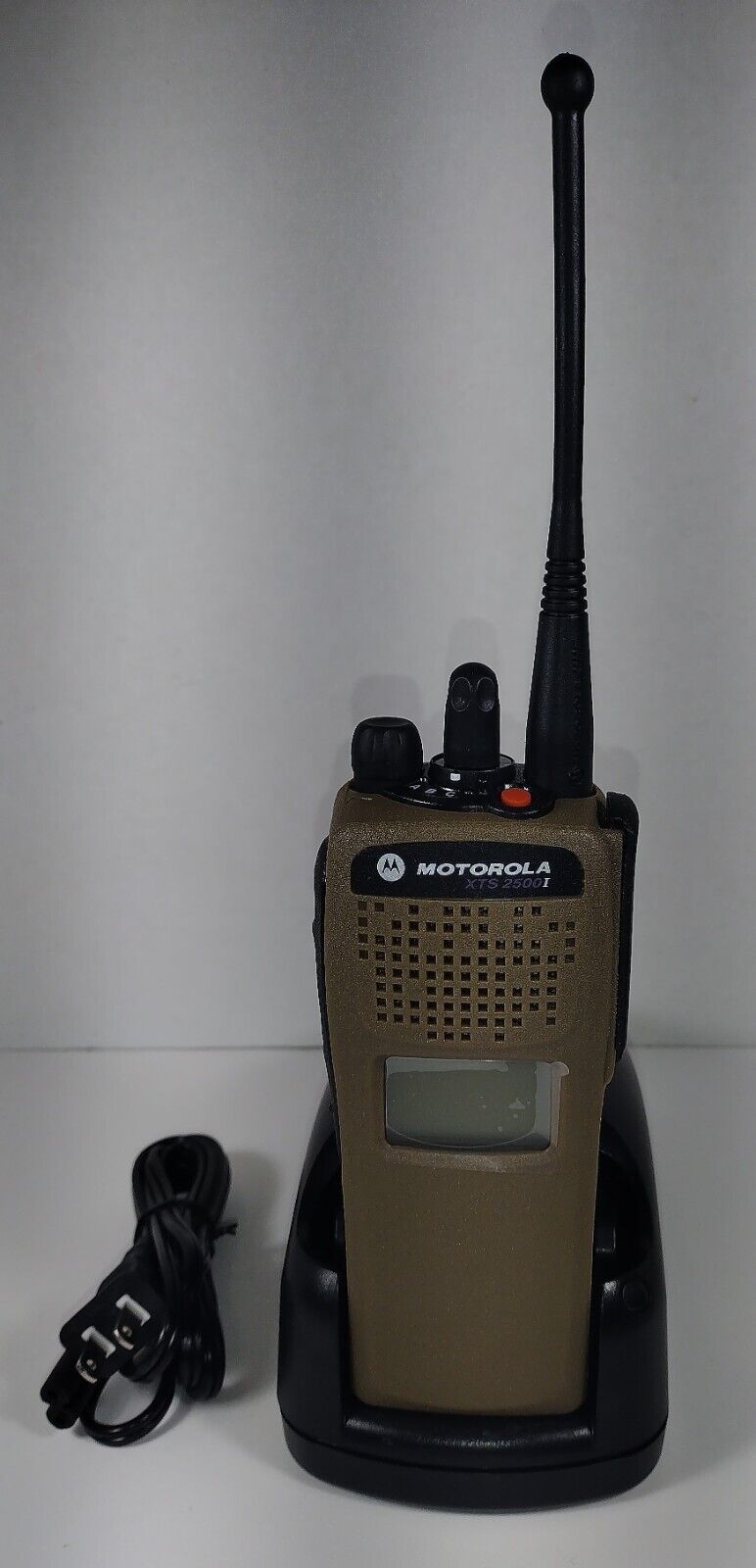 MOTOROLA XTS1500 VHF 136-174MHz SmartZone P25 Digital Two-Way Radio H66KDD9PW5BN