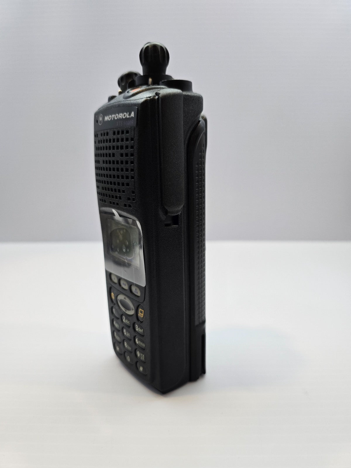 MOTOROLA XTS5000 III VHF AES-256 P25 Digital two way Radio H18KEH9PW7AN OEM case4