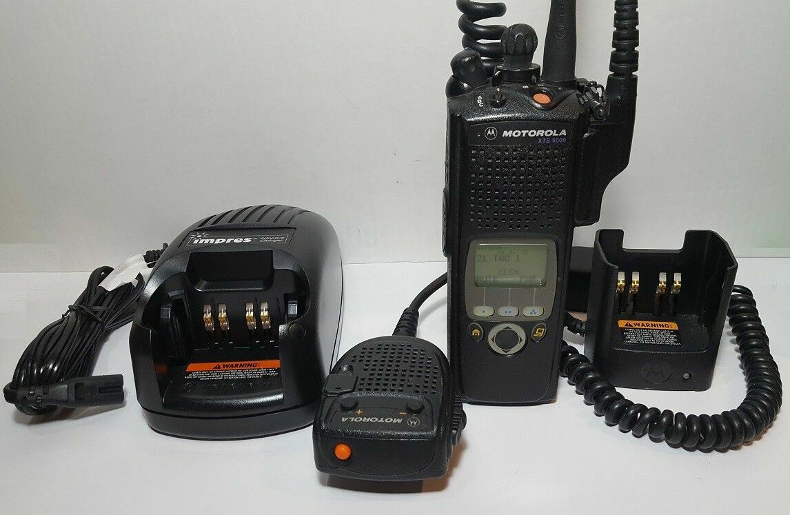 MOTOROLA XTS5000 II 450-520 MHz P25 Digital Police Fire EMS Radio H18SDF9PW6AN0