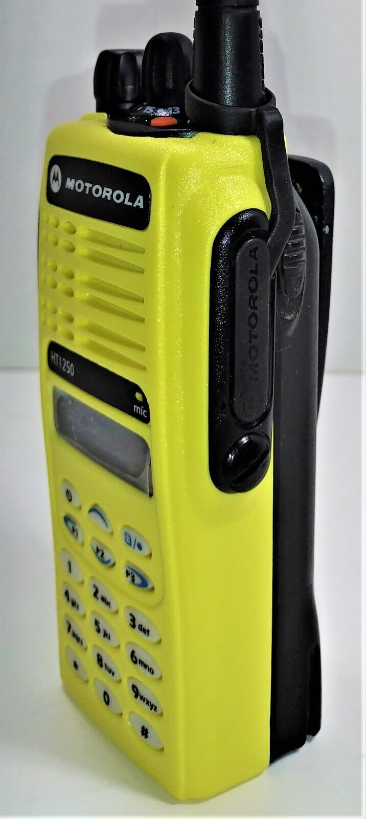 MOTOROLA HT1250 Model III  UHF 403-470MHz 128ch 5w Two Way Radio AAH25RDH9AA6AN