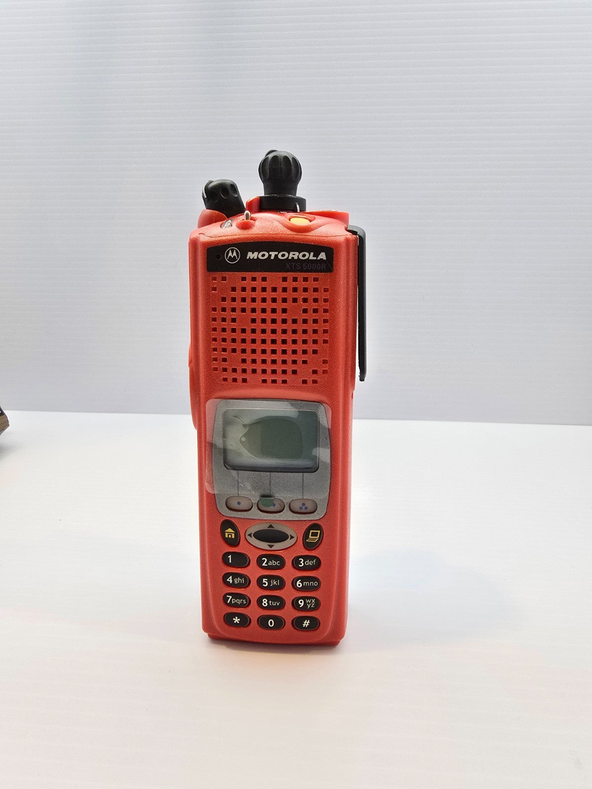 MOTOROLA XTS5000 III 380-470 MHz P25 Police Fire EMS Radio H18QDH9PW7AN with AES9