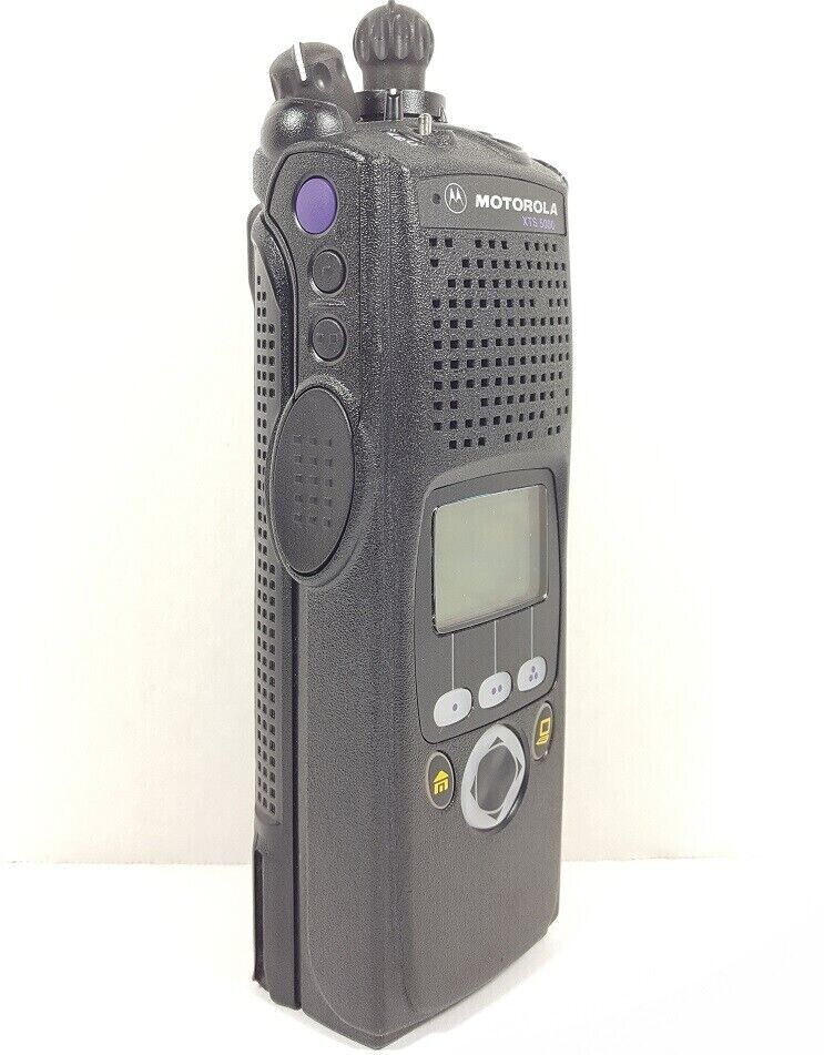 MOTOROLA XTS5000 UHF 450-520 MHz Digital P25 Police Fire EMS Radio  H18SDF9PW6AN