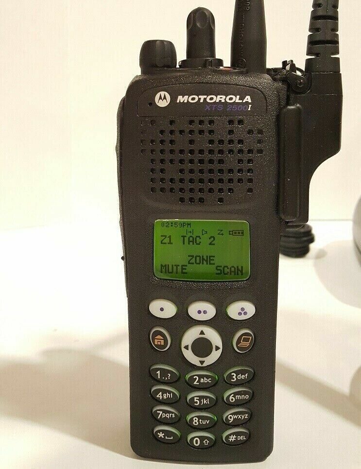 Motorola XTS2500 UHF 380-470 MHz FPP P25 AES-256 Covert Military H46QDH9PW7BN