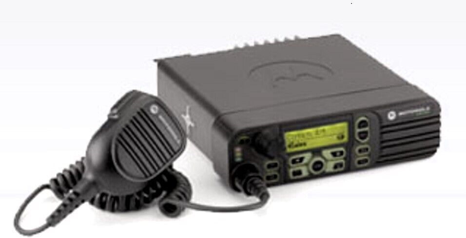 Motorola XPR4550 UHF450-512 Mobile Two-Way Radio AAM27TRH9LA1AN & ACCESSORY KIT